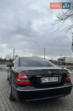 Седан Mercedes-Benz E-Class 2004 в Львове