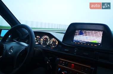 Седан Mercedes-Benz E-Class 1989 в 
