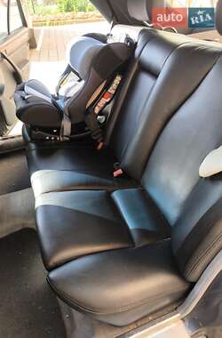 Седан Mercedes-Benz E-Class 1989 в 