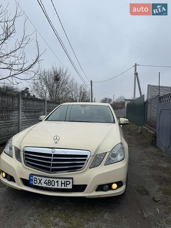 Седан Mercedes-Benz E-Class 2010 в Белой Церкви