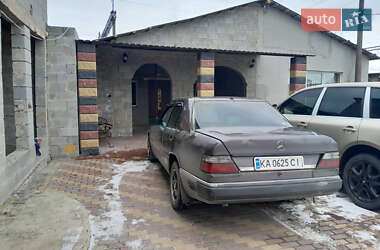 Седан Mercedes-Benz E-Class 1993 в Мирополе