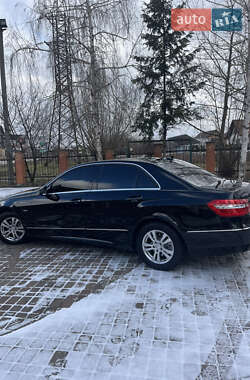 Седан Mercedes-Benz E-Class 2010 в Ивано-Франковске