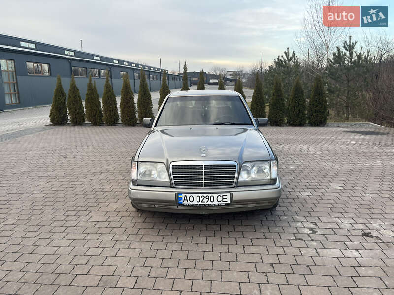 Седан Mercedes-Benz E-Class 1994 в 