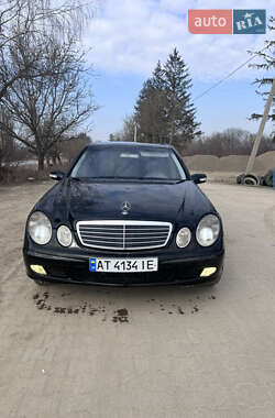 Седан Mercedes-Benz E-Class 2002 в Черновцах