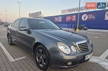 Седан Mercedes-Benz E-Class 2007 в Нововолинську