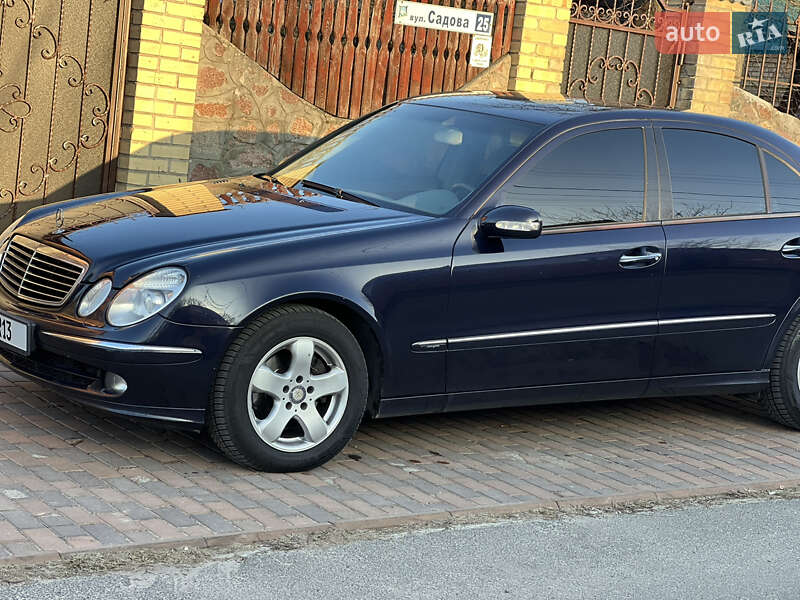 Седан Mercedes-Benz E-Class 2005 в Києві