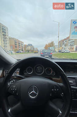 Седан Mercedes-Benz E-Class 2010 в 