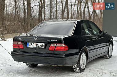 Седан Mercedes-Benz E-Class 2002 в Тернополе