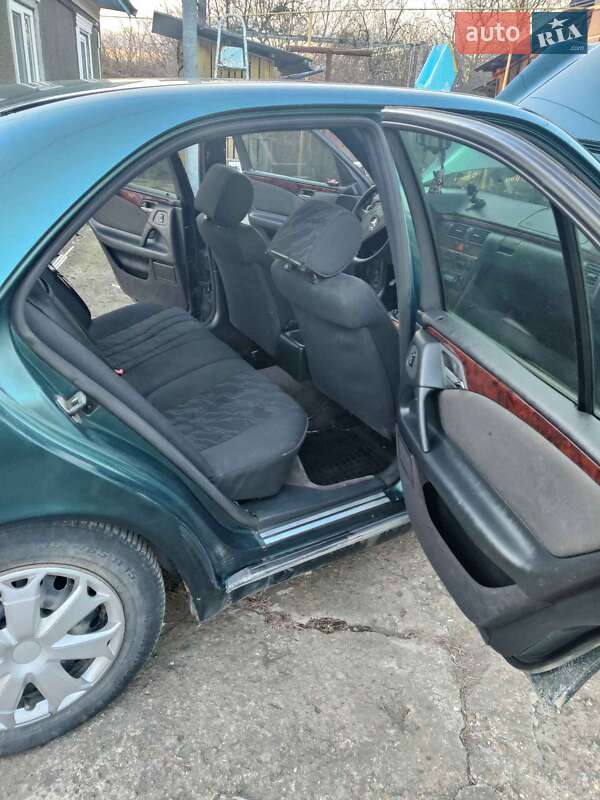 Седан Mercedes-Benz E-Class 1996 в Кельменцах фото 12 Седан Mercedes-Benz E-Class 1996 в Кельменцах