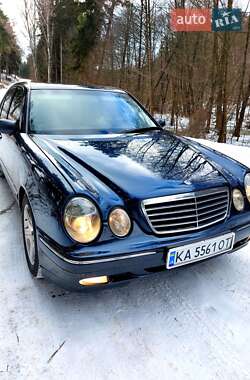 Седан Mercedes-Benz E-Class 2000 в Тростянці