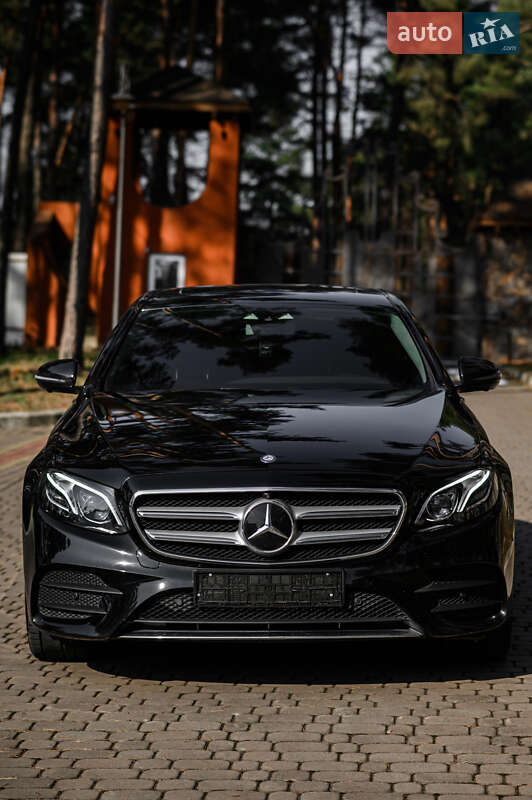 Седан Mercedes-Benz E-Class 2016 в Львові