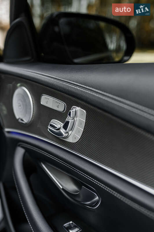 Седан Mercedes-Benz E-Class 2016 в Львові