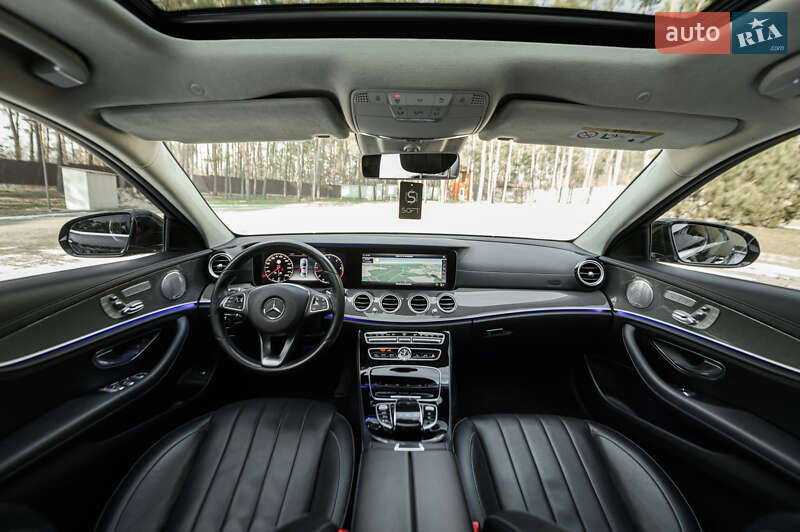 Седан Mercedes-Benz E-Class 2016 в Львові