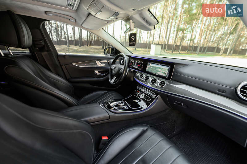 Седан Mercedes-Benz E-Class 2016 в Львові