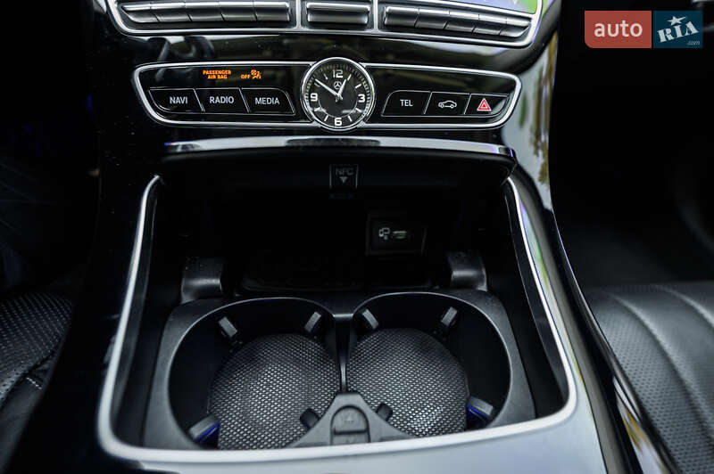 Седан Mercedes-Benz E-Class 2016 в Львові