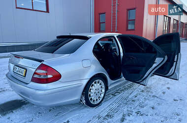 Седан Mercedes-Benz E-Class 2004 в Рівному