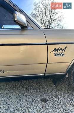 Седан Mercedes-Benz E-Class 1985 в 