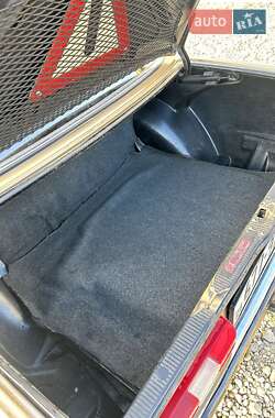 Седан Mercedes-Benz E-Class 1985 в 