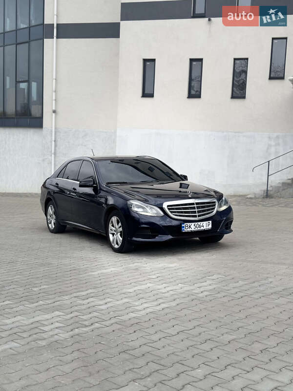 Седан Mercedes-Benz E-Class 2014 в Ровно