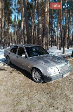 Седан Mercedes-Benz E-Class 1994 в Сумах