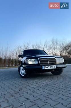 Седан Mercedes-Benz E-Class 1992 в Зборові