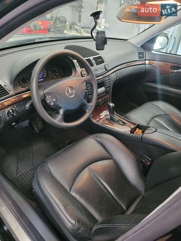 Седан Mercedes-Benz E-Class 2003 в Борщеве