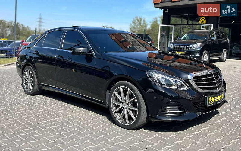 Седан Mercedes-Benz E-Class 2014 в Чернівцях