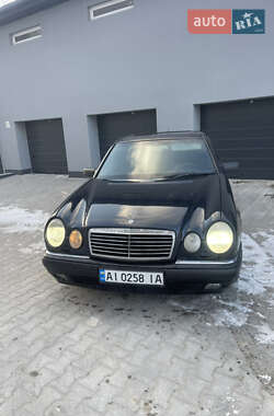 Седан Mercedes-Benz E-Class 1996 в 