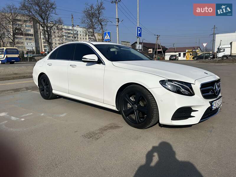 Седан Mercedes-Benz E-Class 2017 в Чернівцях