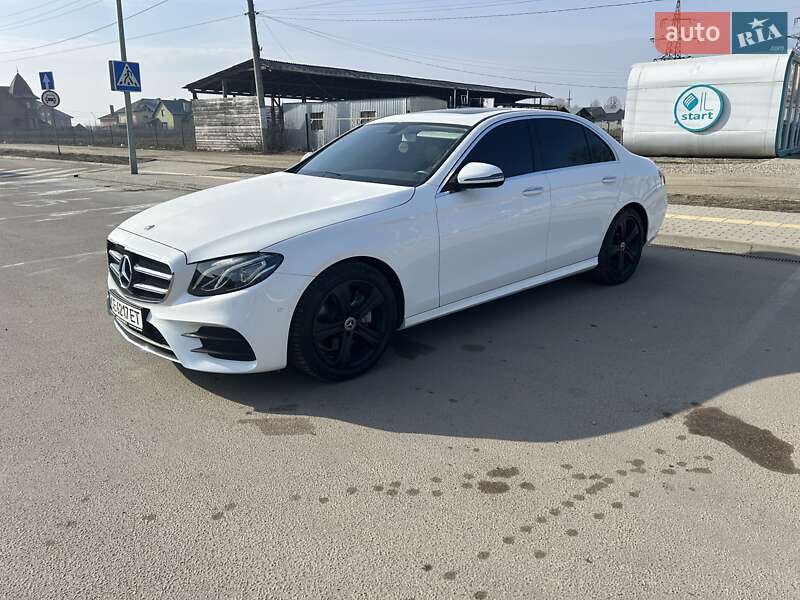 Седан Mercedes-Benz E-Class 2017 в Чернівцях