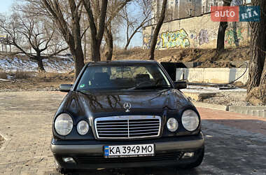 Седан Mercedes-Benz E-Class 1999 в Києві