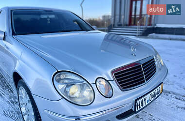 Седан Mercedes-Benz E-Class 2004 в Рівному