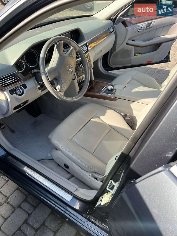Седан Mercedes-Benz E-Class 2012 в Звенигородці