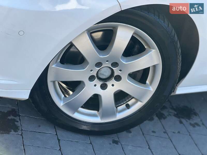 Универсал Mercedes-Benz E-Class 2012 в Хусте