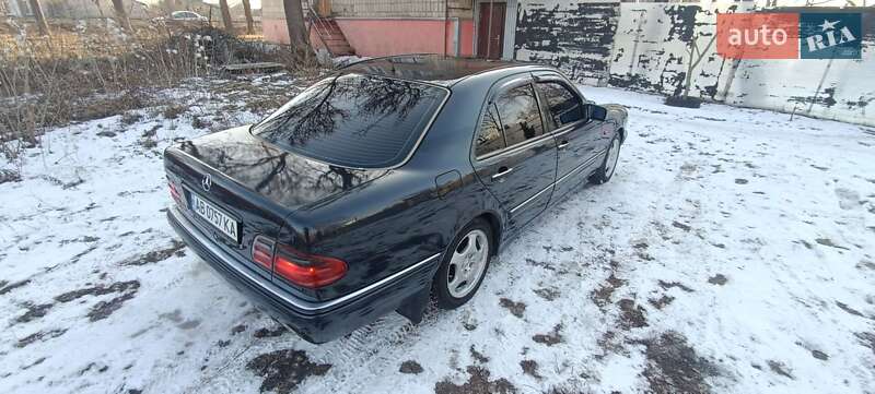 Седан Mercedes-Benz E-Class 1996 в Прилуках