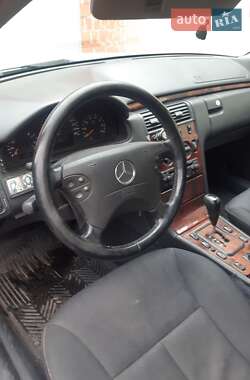 Универсал Mercedes-Benz E-Class 2000 в 