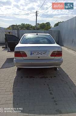 Седан Mercedes-Benz E-Class 2000 в Добротове