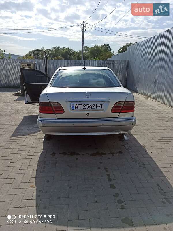 Седан Mercedes-Benz E-Class 2000 в Добротове