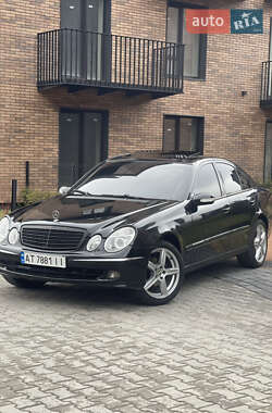 Седан Mercedes-Benz E-Class 2002 в 
