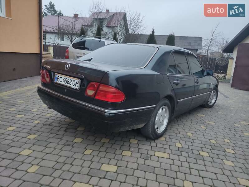 Седан Mercedes-Benz E-Class 1997 в Самборе