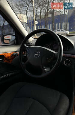 Седан Mercedes-Benz E-Class 2004 в 