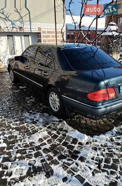 Седан Mercedes-Benz E-Class 1998 в 