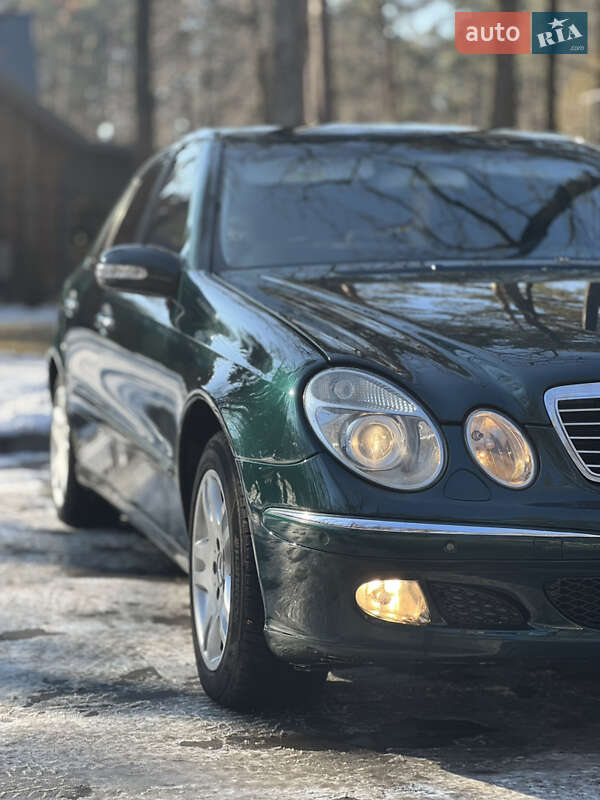 Седан Mercedes-Benz E-Class 2003 в Луцке