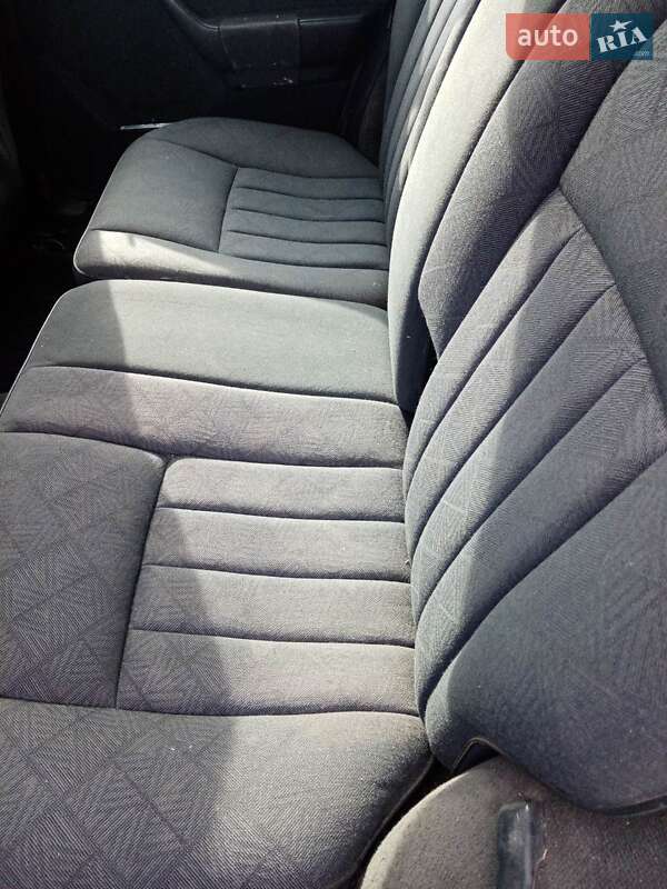 Универсал Mercedes-Benz E-Class 1996 в Понинке