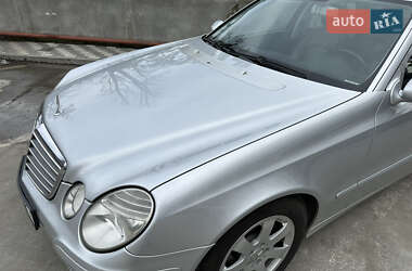 Седан Mercedes-Benz E-Class 2006 в Ірпені