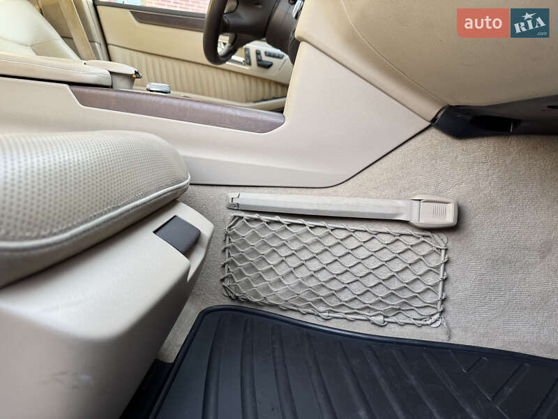 Седан Mercedes-Benz E-Class 2010 в Львове