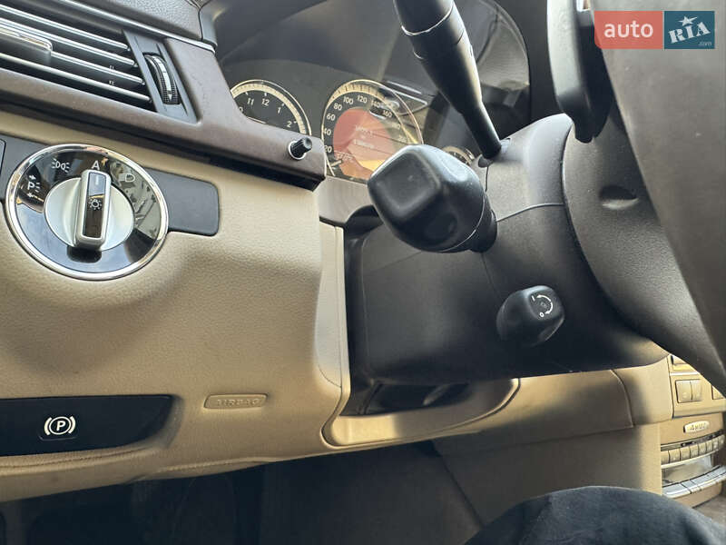 Седан Mercedes-Benz E-Class 2010 в Львове