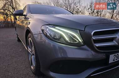 Седан Mercedes-Benz E-Class 2018 в 
