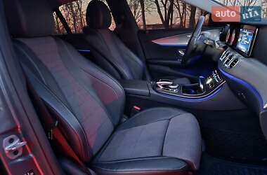 Седан Mercedes-Benz E-Class 2018 в 