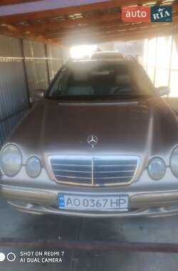 Універсал Mercedes-Benz E-Class 2001 в 